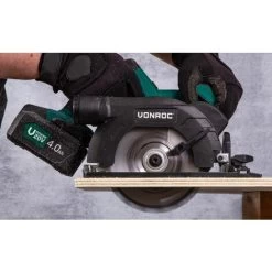 Scie Circulaire Sans Fil 150mm VPower 20V. 1 Batterie 4.0Ah, Chargeur Rapide, Lame De Scie Et Guide Parallèle Inclus 9 Scie Circulaire Sans Fil 150mm VPower 20V. 1 Batterie 4.0Ah, Chargeur Rapide, Lame De Scie Et Guide Parallèle Inclus -Outils Électriques 23345373 2