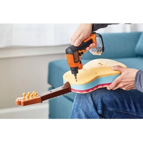 Black & Decker Tournevis électrique 3.6V + Coffret 31 Embouts De Vissage - BLACK+DECKER BDCSFS30C-QW 6 Black & Decker Tournevis électrique 3.6V + Coffret 31 Embouts De Vissage - BLACK+DECKER BDCSFS30C-QW – Image 4